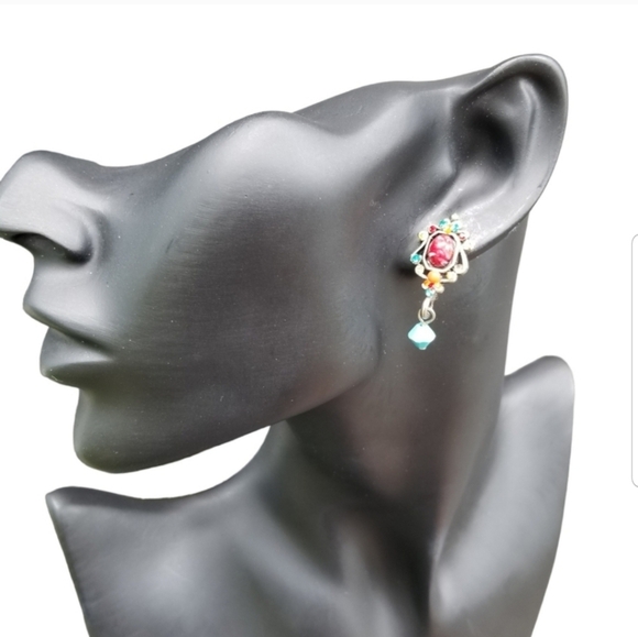 F.A.I.T.H BRAND NWT SILVERTONED & AUSTRIAN CRYSTAL EARRINGS - Picture 3 of 5